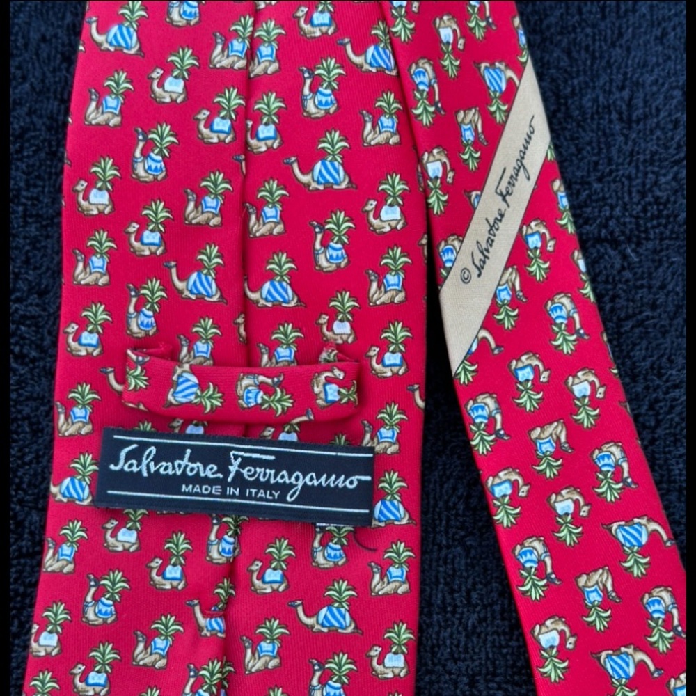 Salvatore Ferragamo Crafted in Italy, the FERRAGAMO silk tie